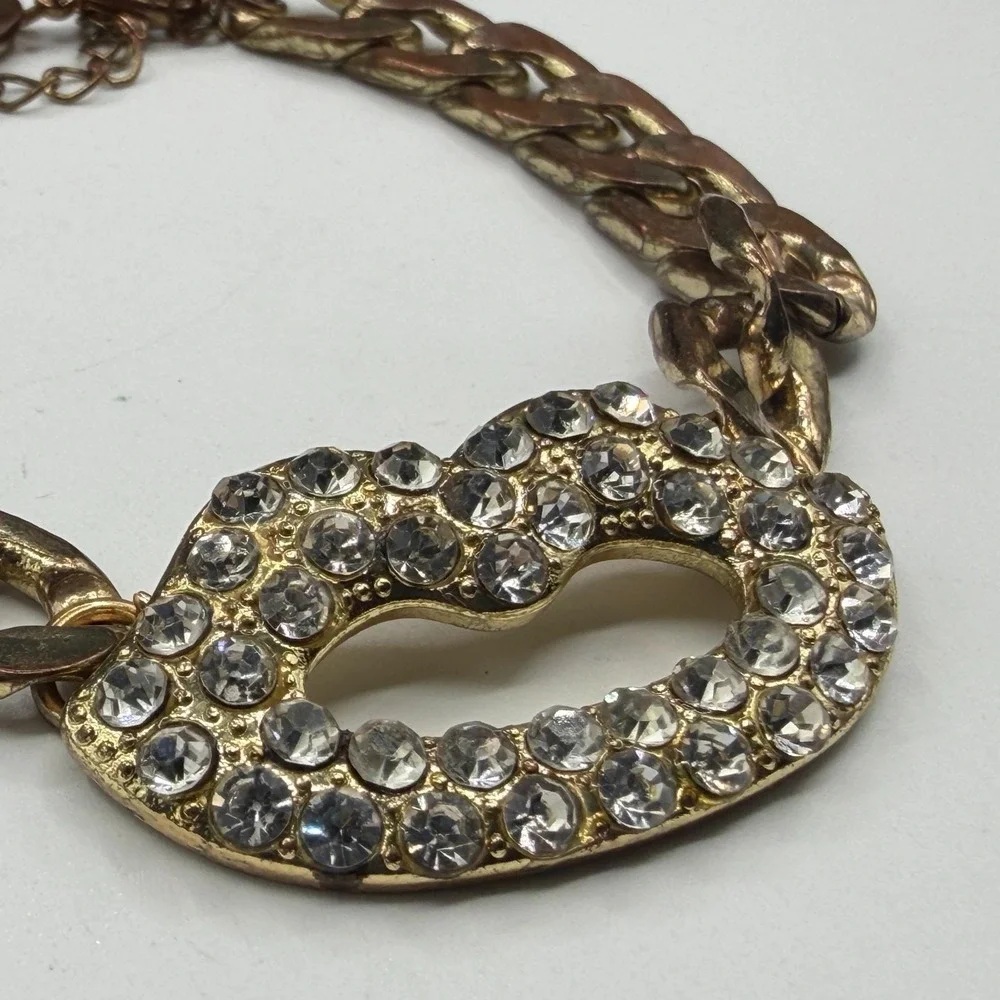 Gold Tone Rhinestone Lips Chunky Curb Chain Bracelet Statement Costume Jewelry